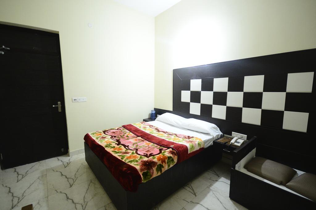 Hotel Mehra Inn Amritsar Dış mekan fotoğraf