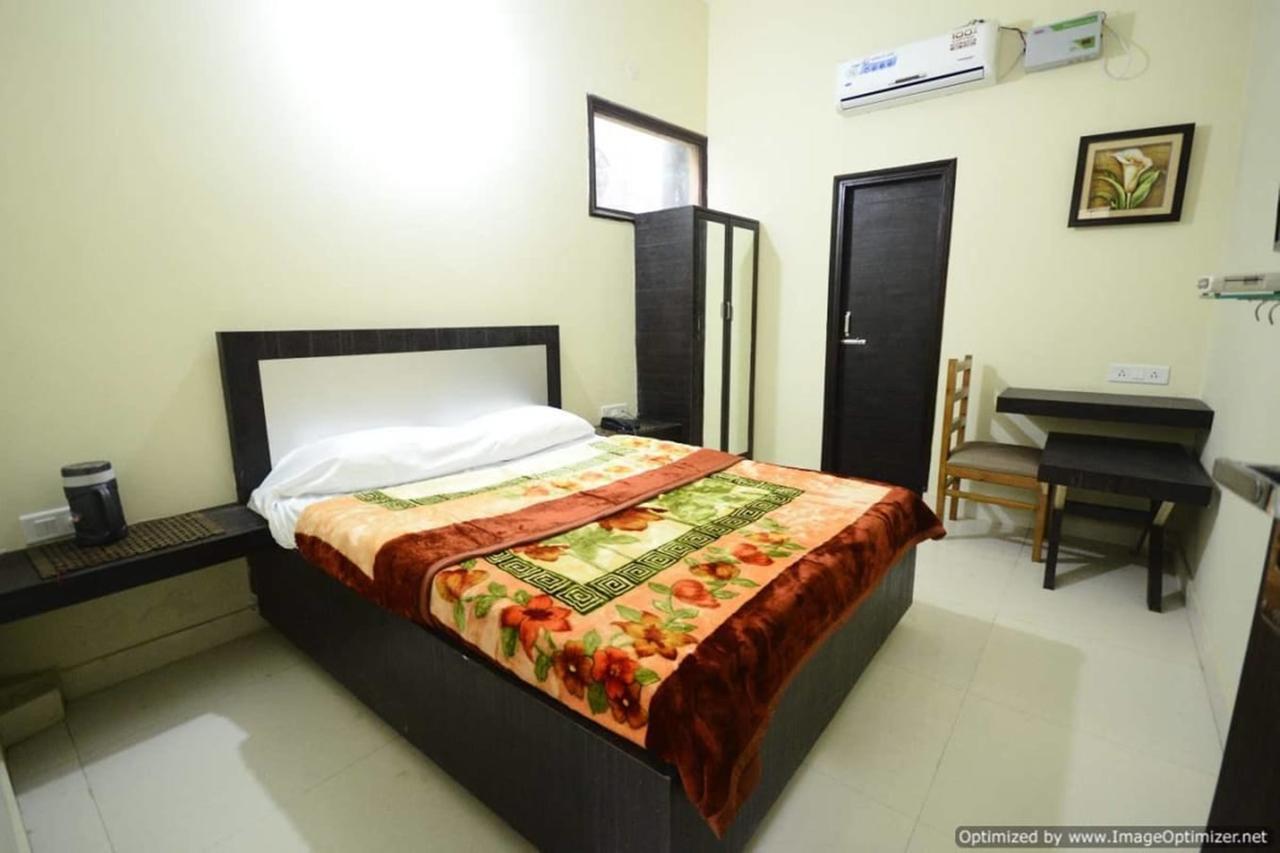 Hotel Mehra Inn Amritsar Dış mekan fotoğraf
